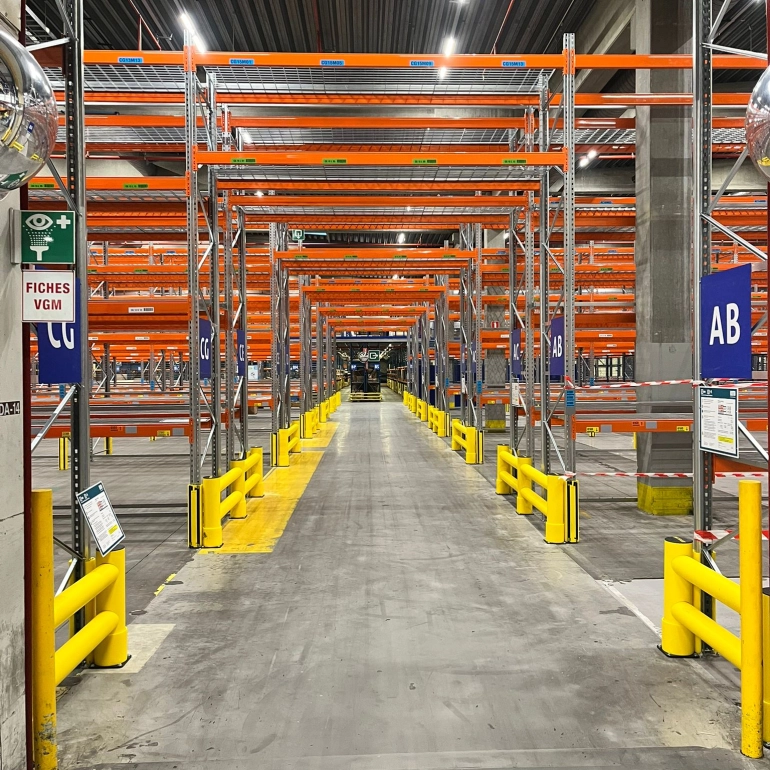 Aanrijdbeveiliging voor nieuwe magazijnrekken