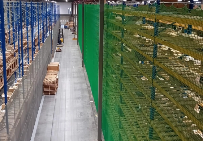 Doorvalbeveiliging palletrekken met veiligheidsnetten