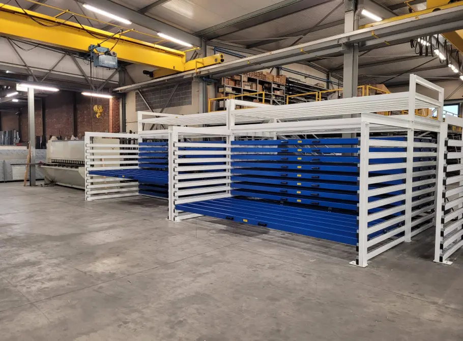 Uittrekbare plaat- en buittstellingen